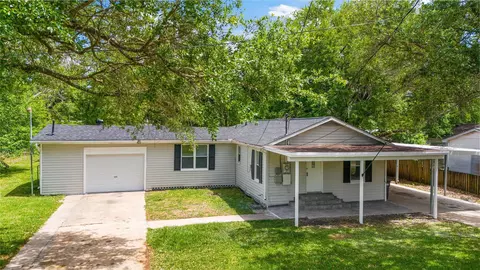 7021 2nd St, Hitchcock, TX 77563