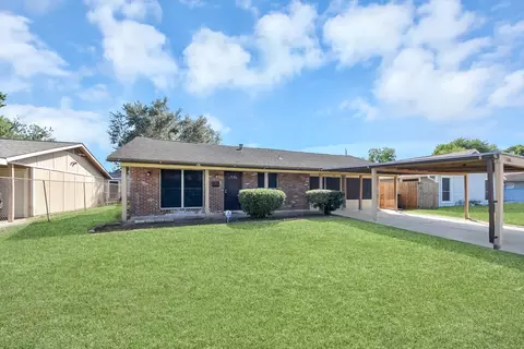 5846 Hirondel St, Houston, TX 77033