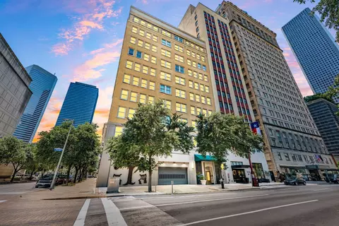 1120 Texas St #7D, Houston, TX 77002