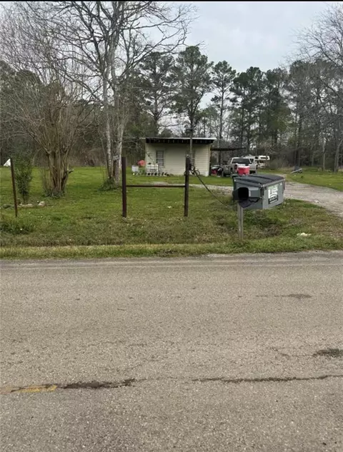 302 Moose Dr, Crosby, TX 77532