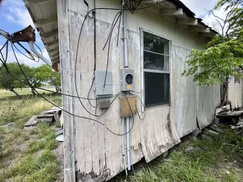 123 W Oregon St, Bishop, TX 78343