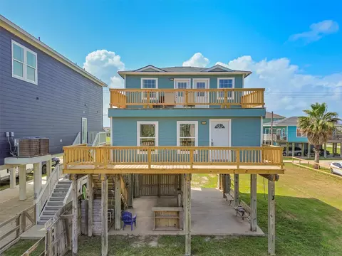 316 Seabean St, Surfside Beach, TX 77541