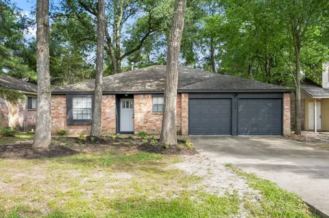 104 W White Willow Circle Cir, The Woodlands, TX 77381