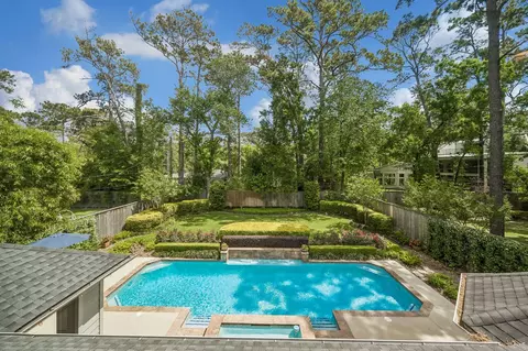 822 Riedel Dr, Houston, TX 77024