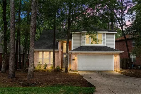 39 W Tallowberry Dr, The Woodlands, TX 77381
