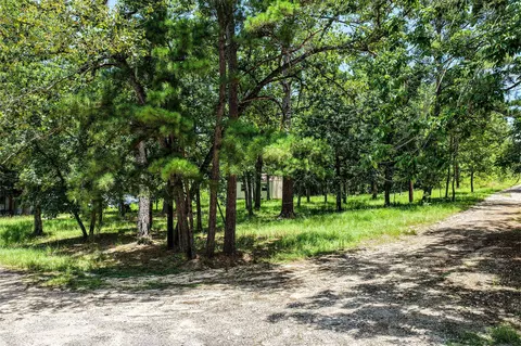 383 Post Oak Cir, Trinity, TX 75862 photo 6
