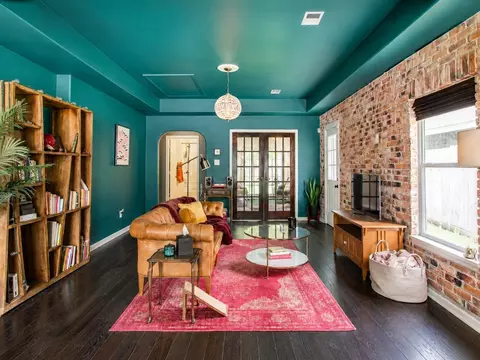 8647 Suburban Oaks Rd, Houston, TX 77093