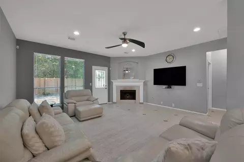 Living - 2215 Louetta Brook Ln, Spring, TX 77388 photo 5 of 6