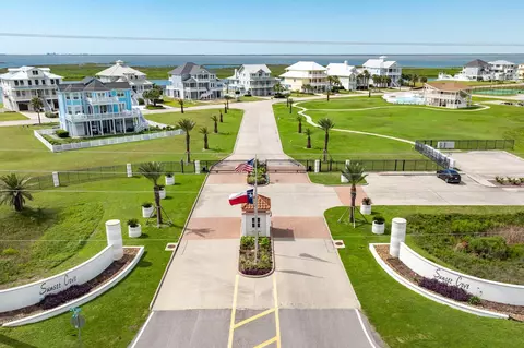 20603 E Sunset Bay Dr, Galveston, TX 77554