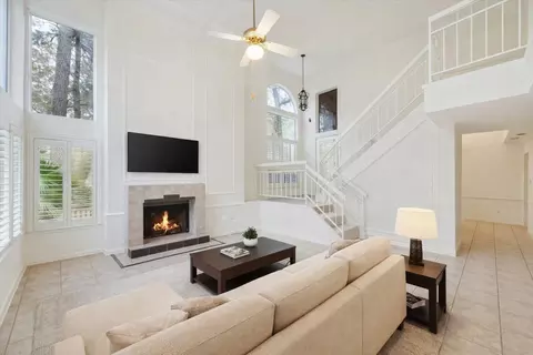 12 Lakeridge Dr, Spring, TX 77381