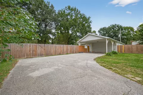 27812 Red Fox Rd, Tomball, TX 77377