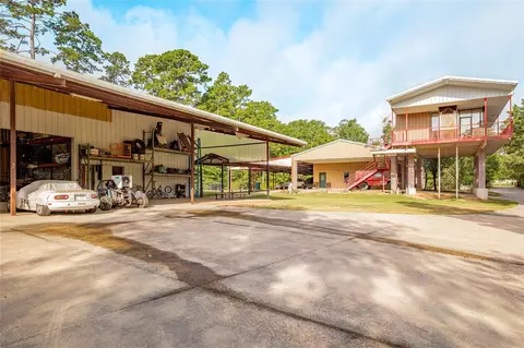 Exterior - 9800 Ramzi Dr, Conroe, TX 77303 photo 11 of 12