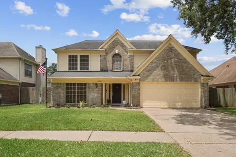 2112 Castle Dr, League City, TX 77573