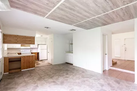 Living - 4423 Mossygate Dr, Spring, TX 77373 photo 3 of 4