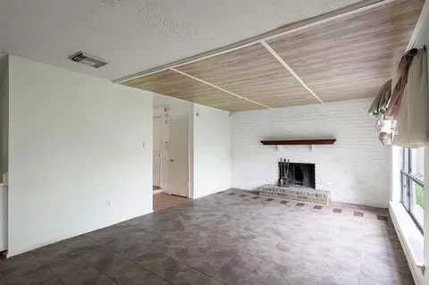Living - 4423 Mossygate Dr, Spring, TX 77373 photo 4 of 4
