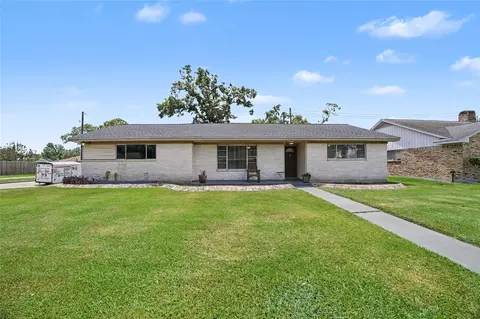 8330 Springtime Ln, Houston, TX 77075