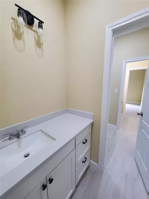 Bath - 1306 N 9th St, Conroe, TX 77301 photo 2 of 9