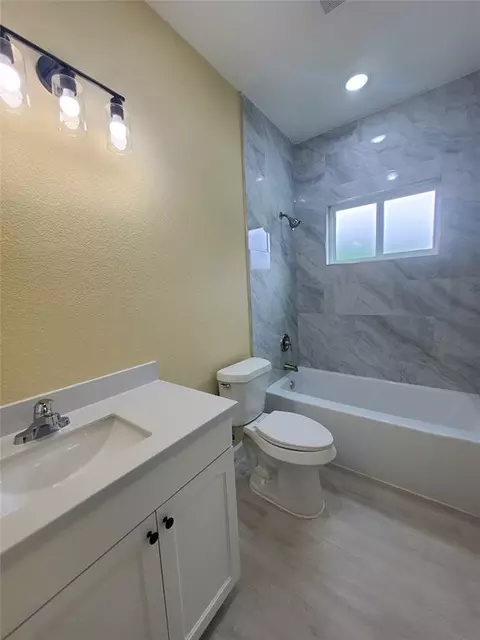Bath - 1306 N 9th St, Conroe, TX 77301 photo 9 of 9