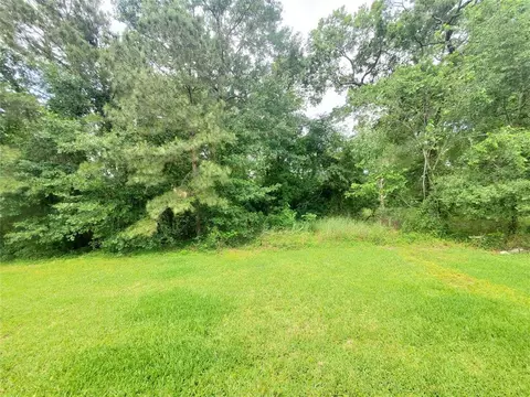 Exterior - 1306 N 9th St, Conroe, TX 77301 photo 4 of 5