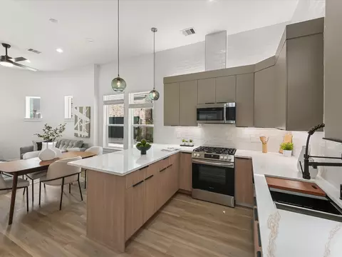 2581 Paul Quinn St, Houston, TX 77091