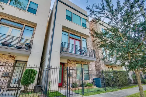 1403 Nagle St, Houston, TX 77003