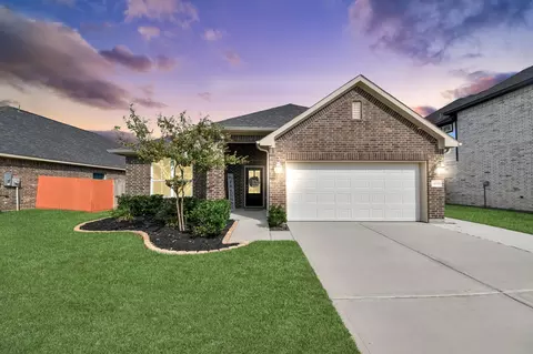 12119 Champions Forest Dr, Mont Belvieu, TX 77535