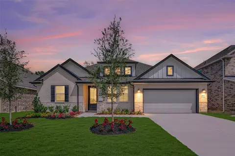 12114 St Augustine Dr, Mont Belvieu, TX 77535