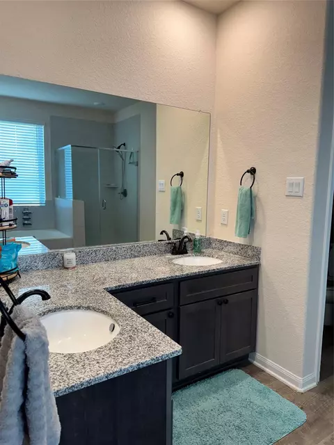 Bath - 16645 Crosby St, Conroe, TX 77303 photo 4 of 6