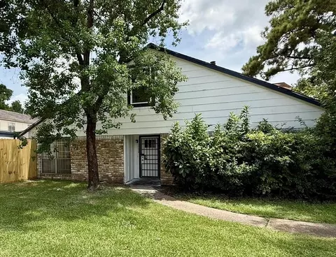 12202 Wild Pine Dr #A, Houston, TX 77039