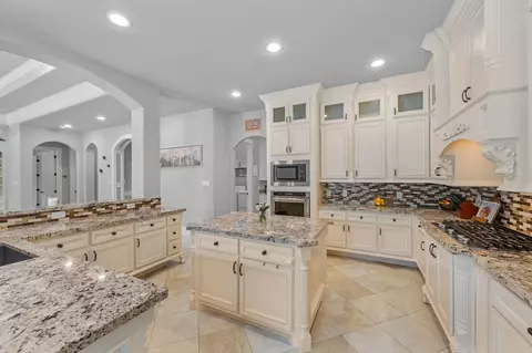 12953 Lake Parc Bend Dr, Cypress, TX 77429