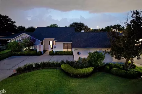 3323 Country Club Blvd, Stafford, TX 77477