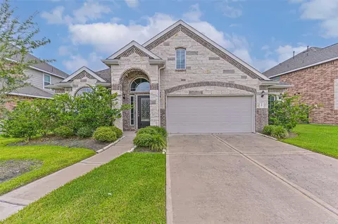 77 Indian Wells Dr, Manvel, TX 77578