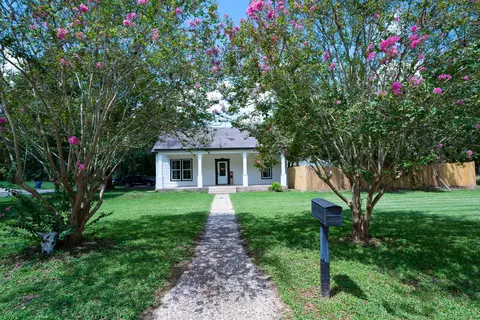 2145 16th St, Hempstead, TX 77445