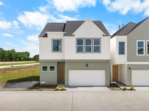 4007 Buffalo Moon Dr, Houston, TX 77045