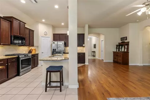 Kitchen - 68 Hallmark Dr, Conroe, TX 77304 photo 3 of 3