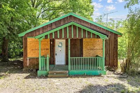 710 Black St, Jasper, TX 75951
