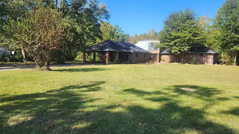 530 S 12th St, Silsbee, TX 77656