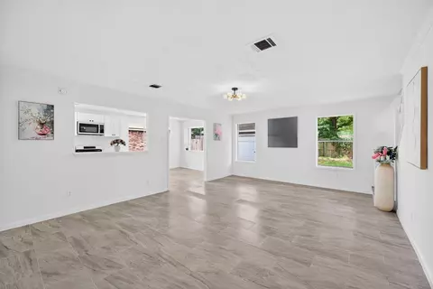 Living - 24106 Spring Mill Ln, Spring, TX 77373 photo 1 of 5