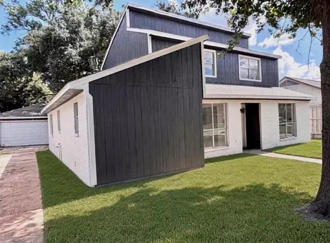 Exterior - 24106 Spring Mill Ln, Spring, TX 77373 photo 3 of 6