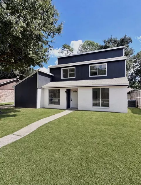 Exterior - 24106 Spring Mill Ln, Spring, TX 77373 photo 2 of 6