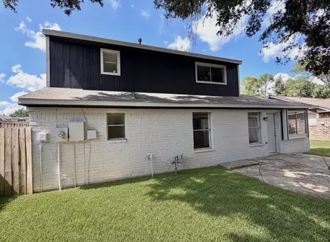 Exterior - 24106 Spring Mill Ln, Spring, TX 77373 photo 5 of 6