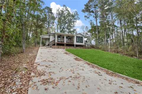 71 White Oak St, Point Blank, TX 77364