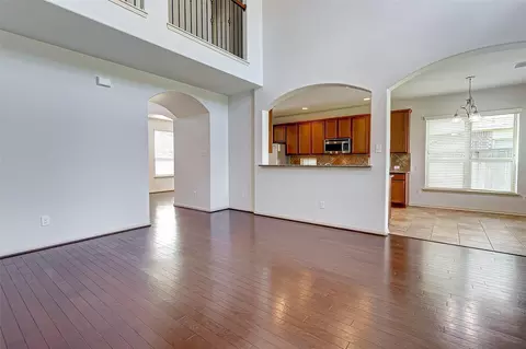 Living - 79 W Lasting Spring Cir, Spring, TX 77389 photo 3 of 7