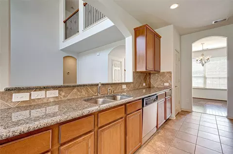 Kitchen - 79 W Lasting Spring Cir, Spring, TX 77389 photo 3 of 7