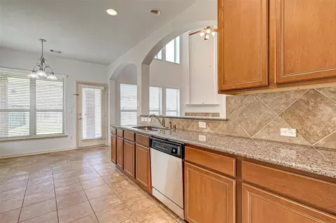 Kitchen - 79 W Lasting Spring Cir, Spring, TX 77389 photo 7 of 7
