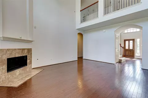 Living - 79 W Lasting Spring Cir, Spring, TX 77389 photo 4 of 7