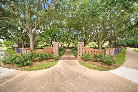 2206 Ascot Ln, Sugar Land, TX 77479