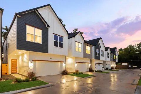 1824 W Tidwell Rd, Houston, TX 77091