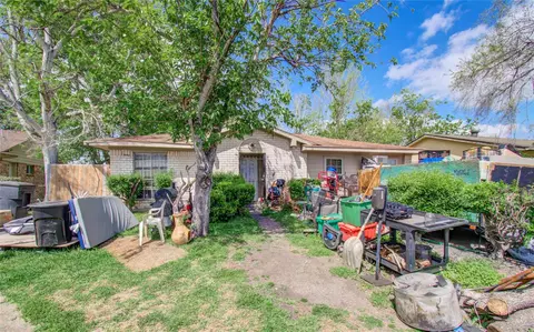 5011 Cresthaven Cir, Houston, TX 77048