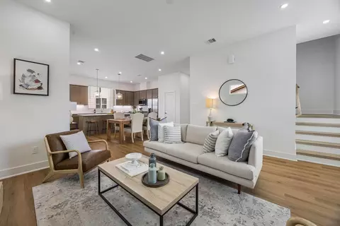 1654 W Tidwell Rd, Houston, TX 77091